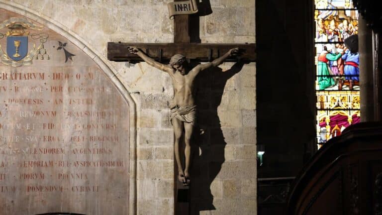 Protection des Églises : Un Défi Majeur contre le Vandalisme en Forte Hausse