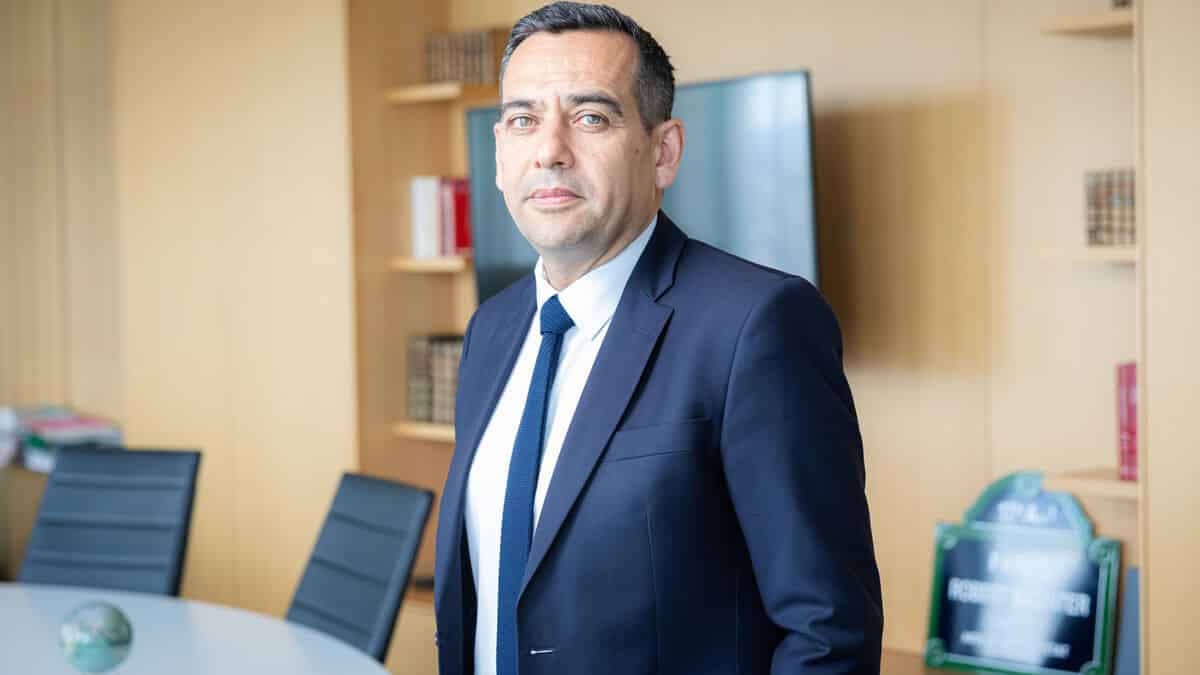 "Procès du RN : Le Président du Tribunal de Paris Alerte sur une Possible Ingérence Américaine"