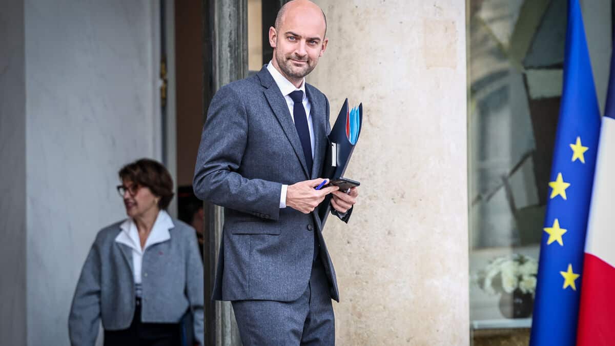 "Opération militaire américaine au Groenland : Jean souligne l'absence de choix pour les États-Unis"