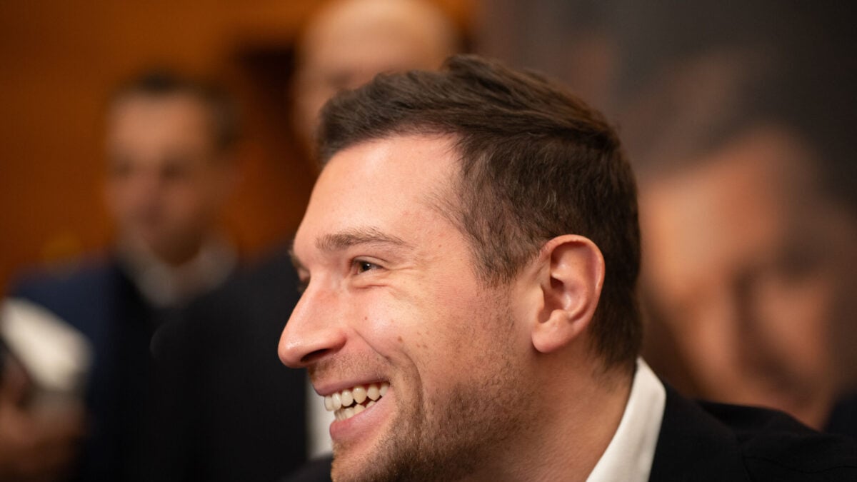 Jordan Bardella : Un coup de cœur royal en perspective ?