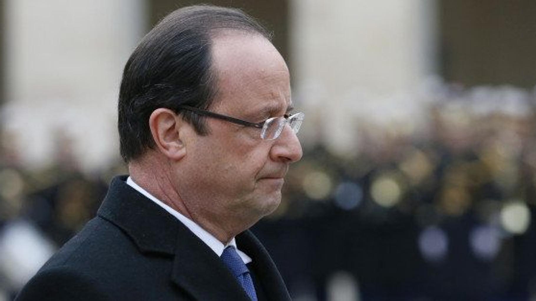 Hollande sous le feu des critiques pour l'annonce de sa séparation avec Trierweiler