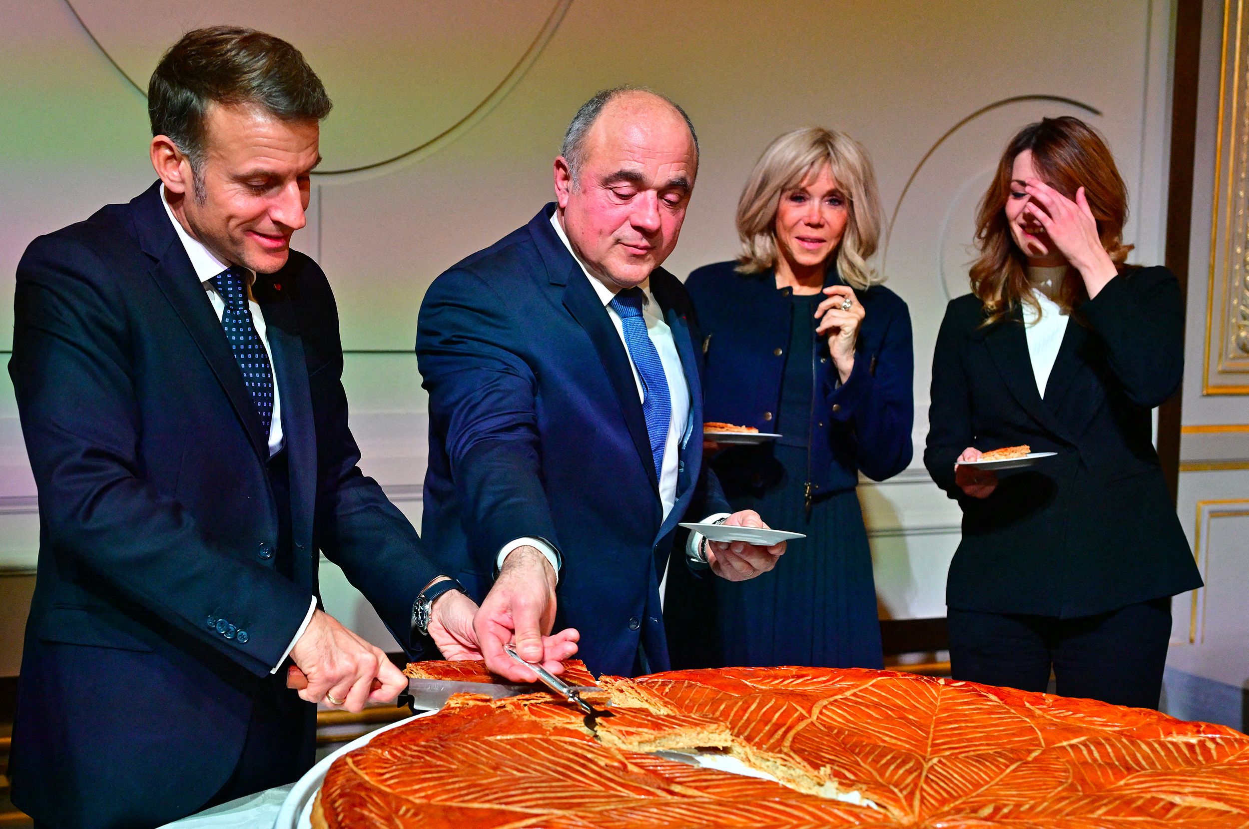 Brigitte Macron Sourit à Nouveau Après la Justice Contre Ses Harceleurs